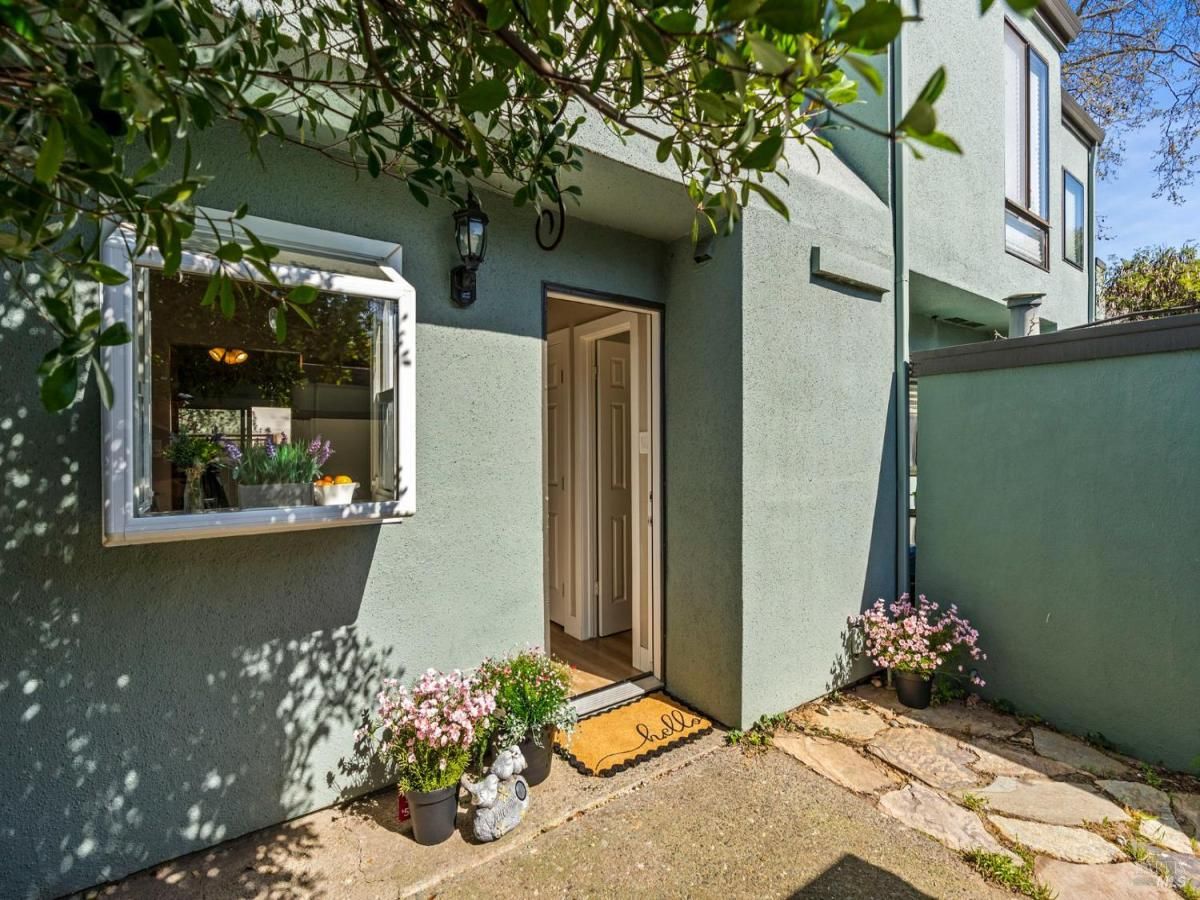 MLS #326021009 img 0