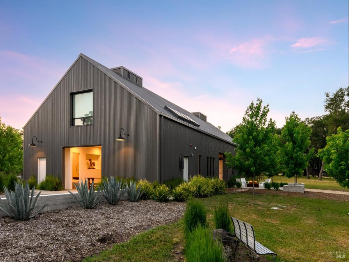 MLS #326021234 img 0