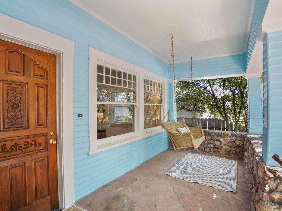 MLS #326021236 img 0