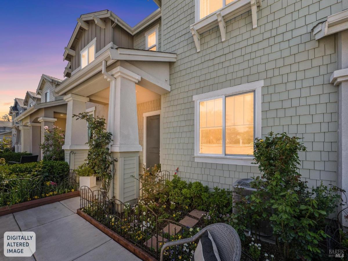 MLS #326021263 img 0