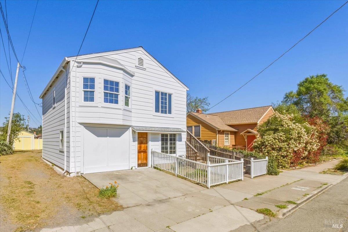 MLS #326021388 img 0