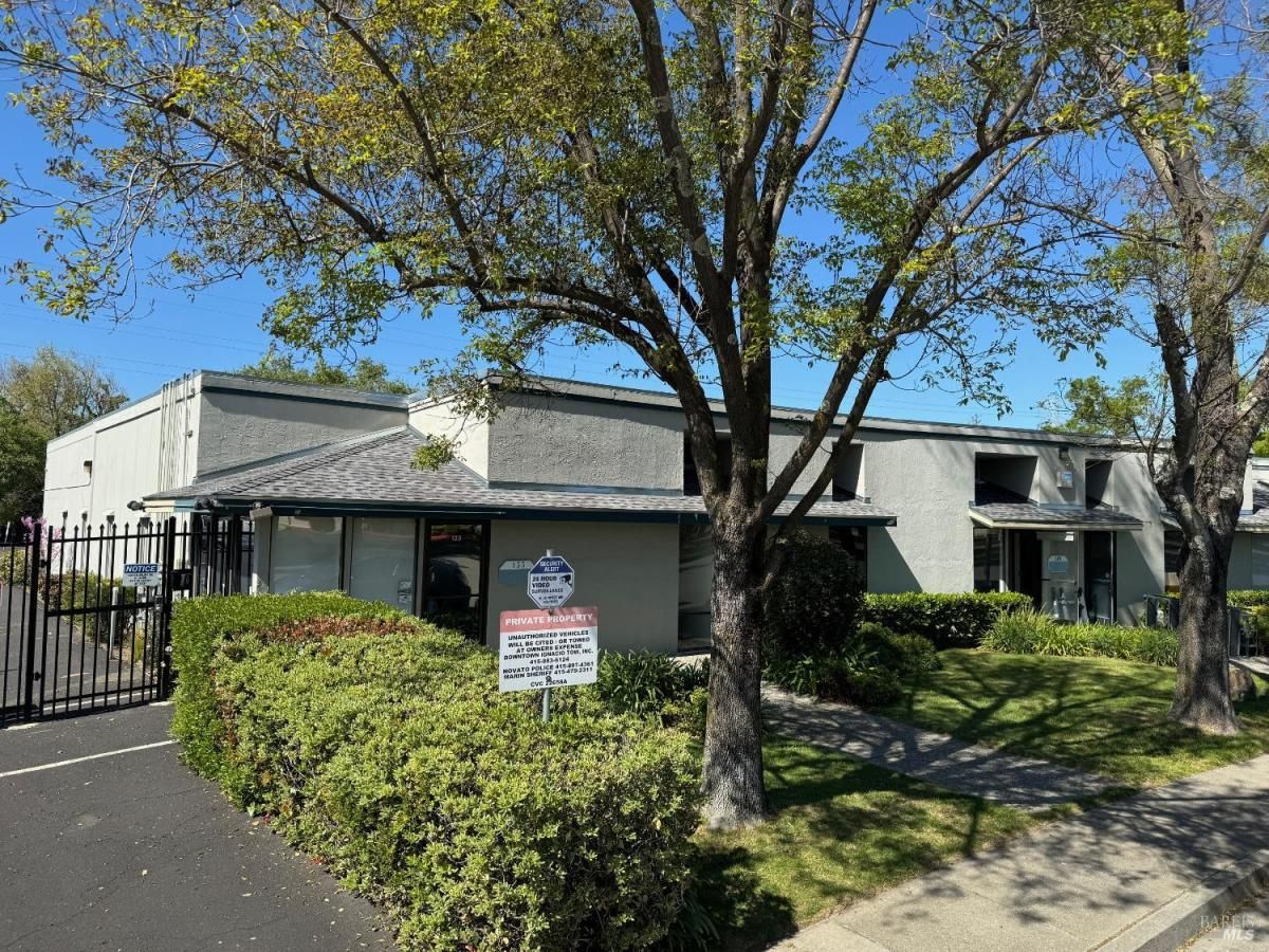 MLS #326021435 img 0