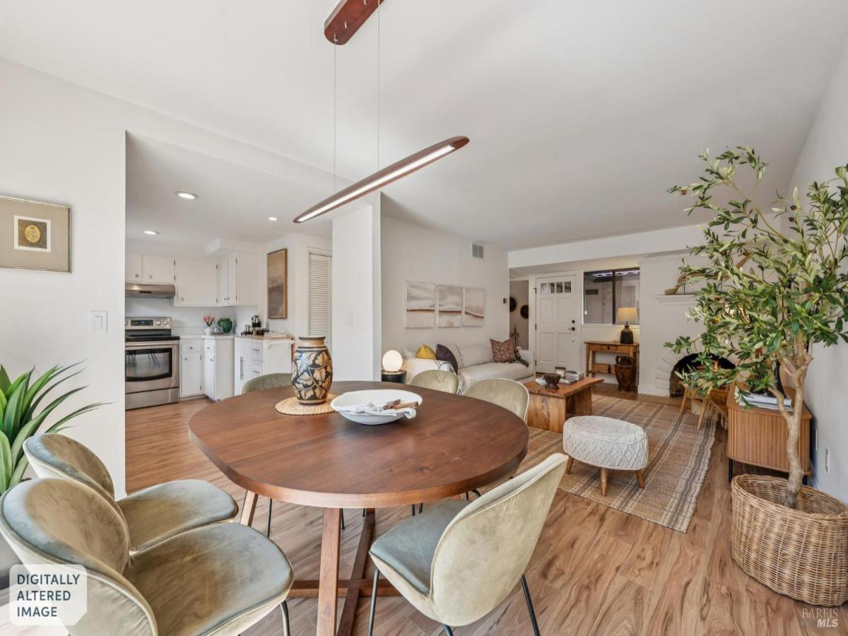 MLS #326021461 img 0