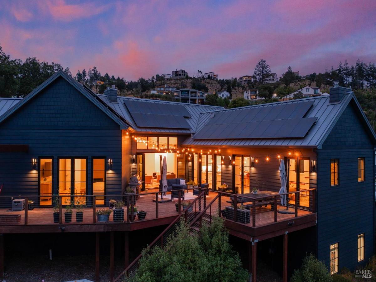 MLS #326021592 img 0