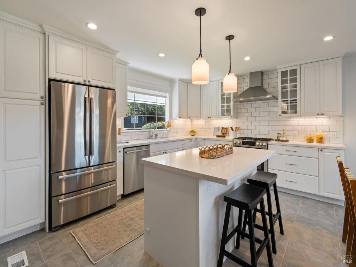 MLS #326021742 img 0