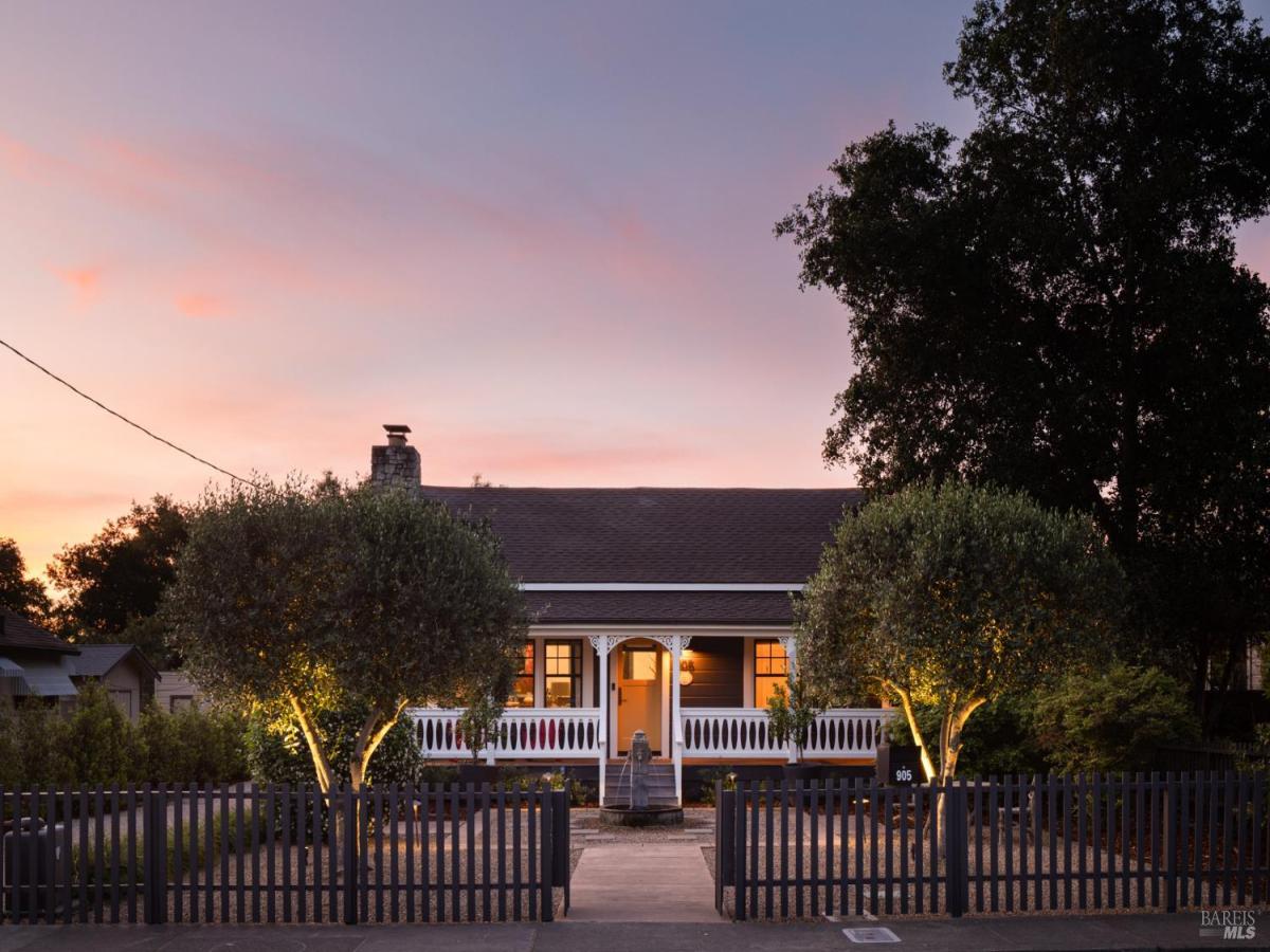 MLS #326021787 img 0