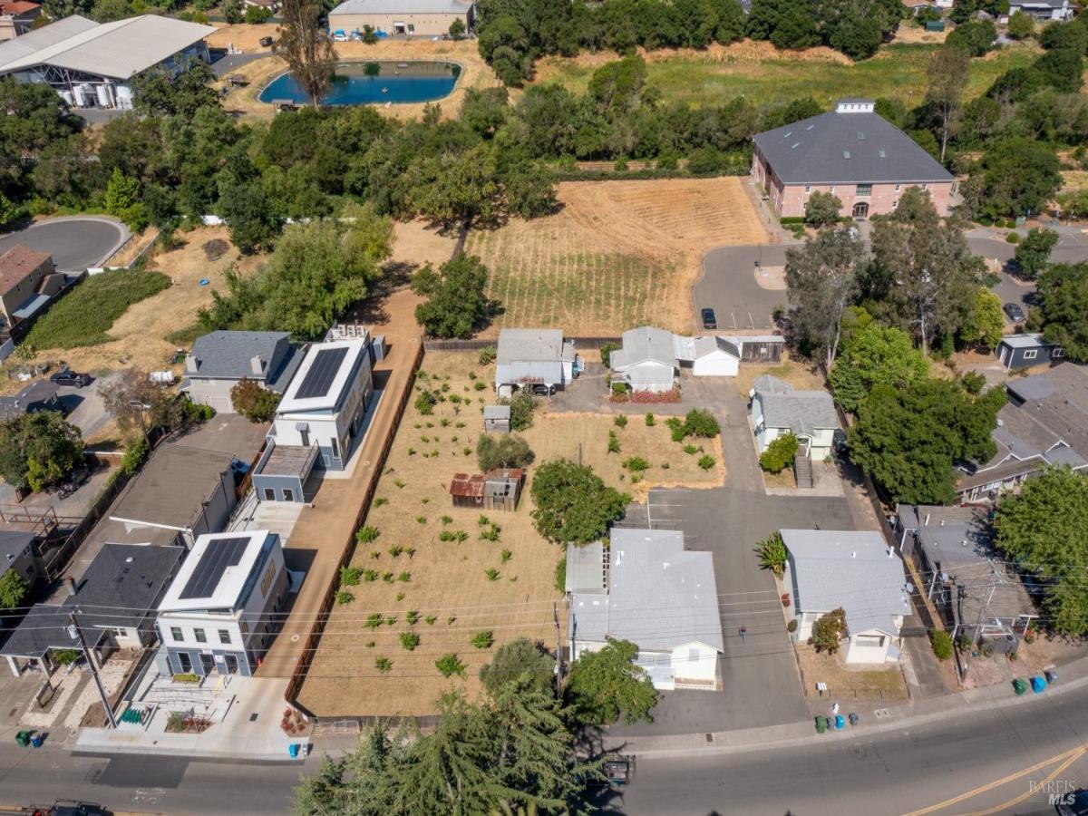 MLS #326021852 img 0