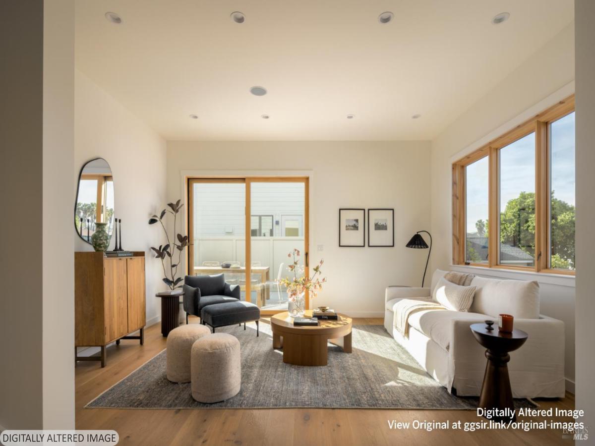 MLS #326021916 img 0