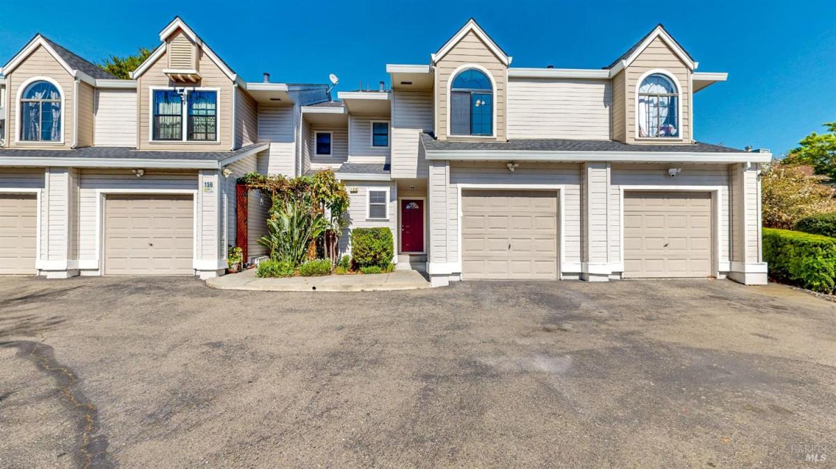 MLS #326022089 img 0