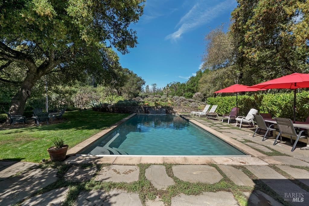 MLS #326022659 img 0