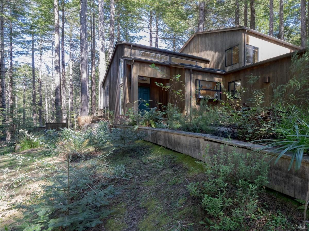 MLS #326022769 img 0