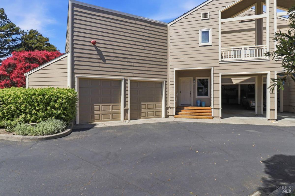 MLS #326022870 img 0