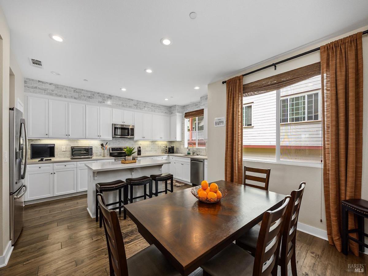 MLS #326022874 img 0