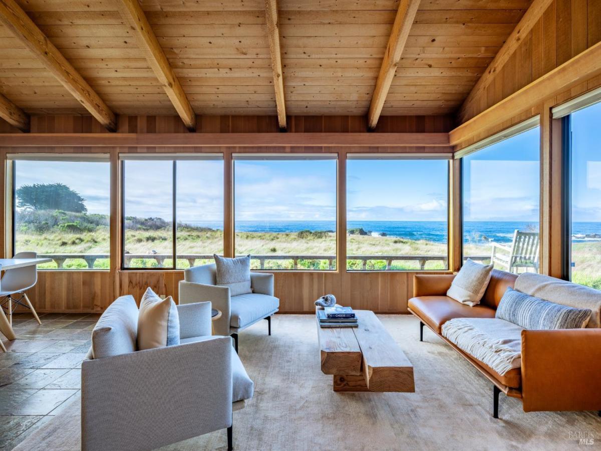 MLS #326022976 img 0