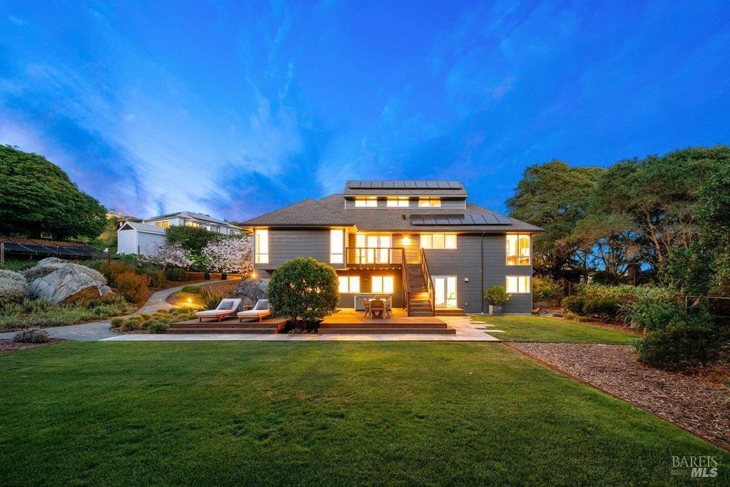 MLS #326023600 img 0