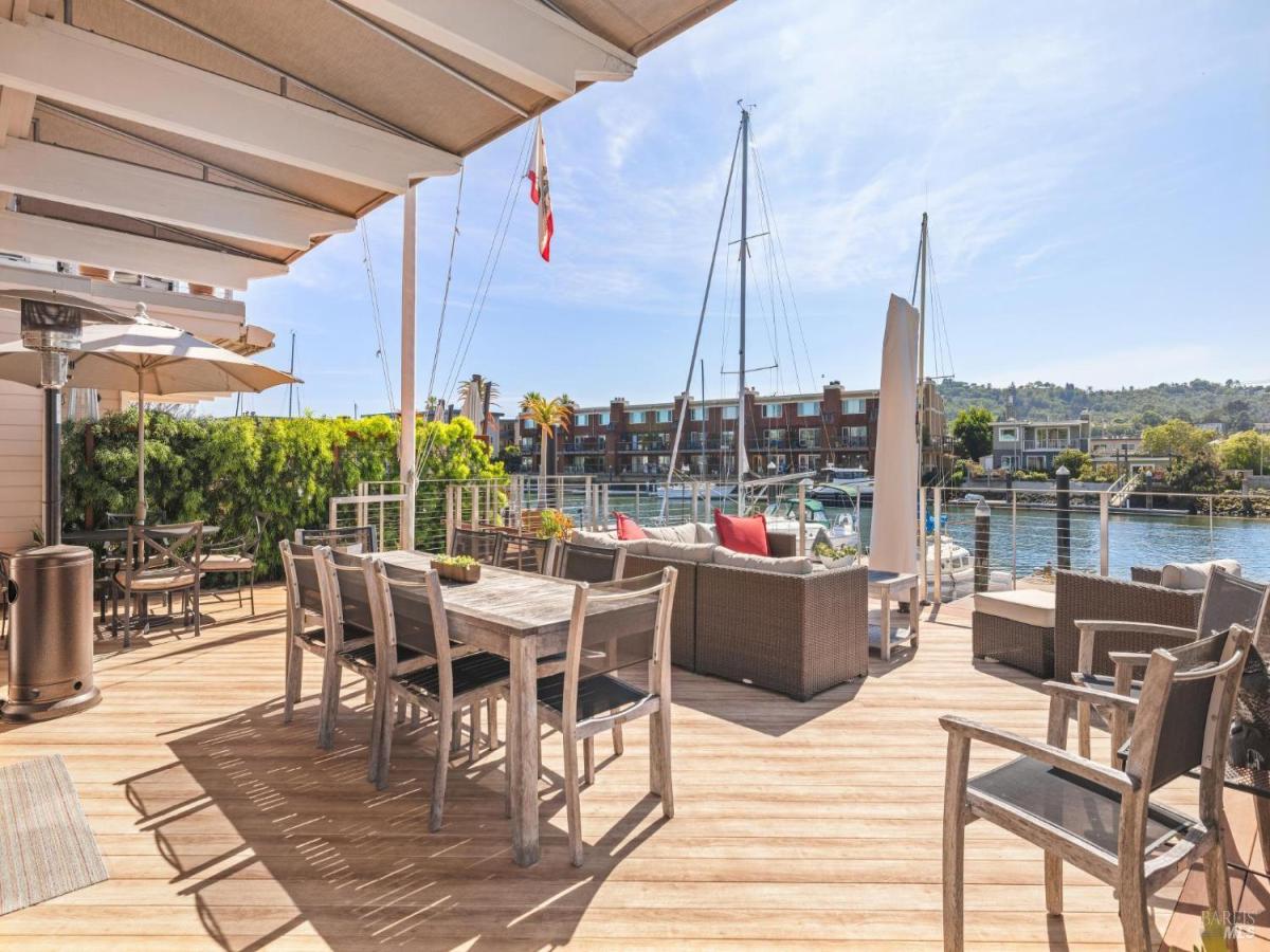 MLS #326023748 img 0