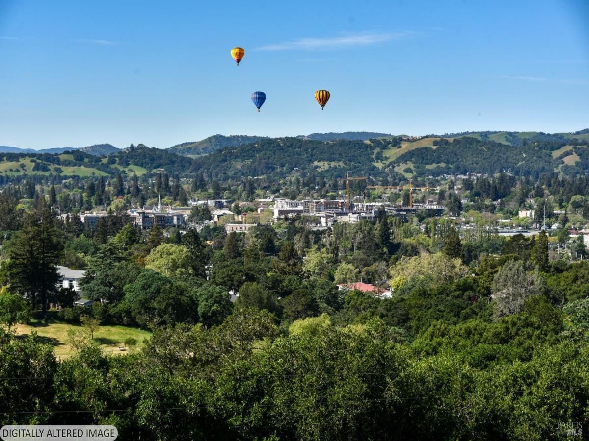 MLS #326023857 img 0