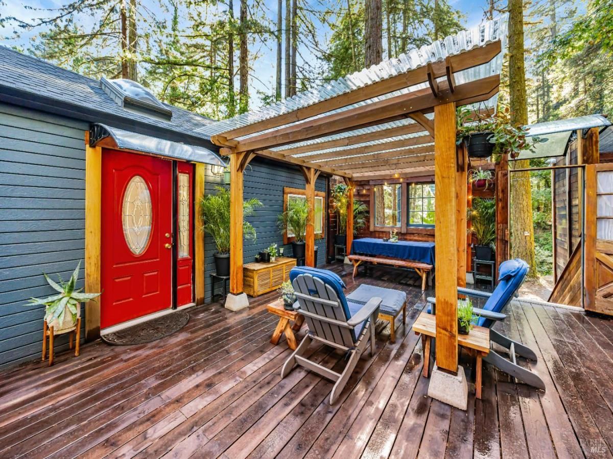 MLS #326023892 img 0