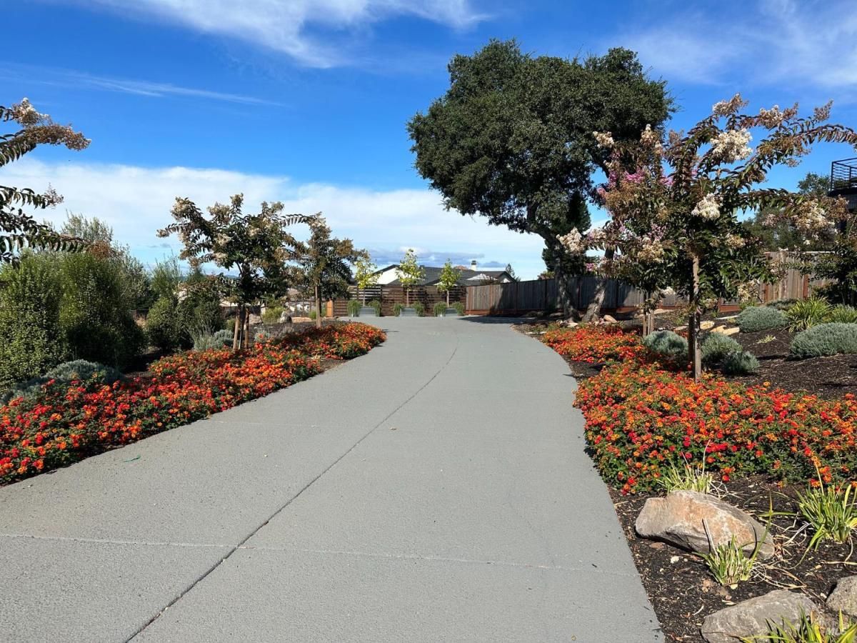 MLS #326023926 img 0