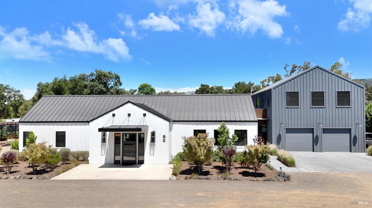 MLS #326023937 img 0