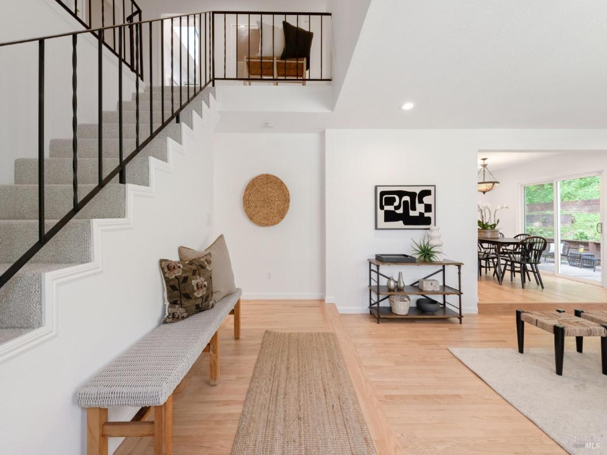 MLS #326023981 img 0