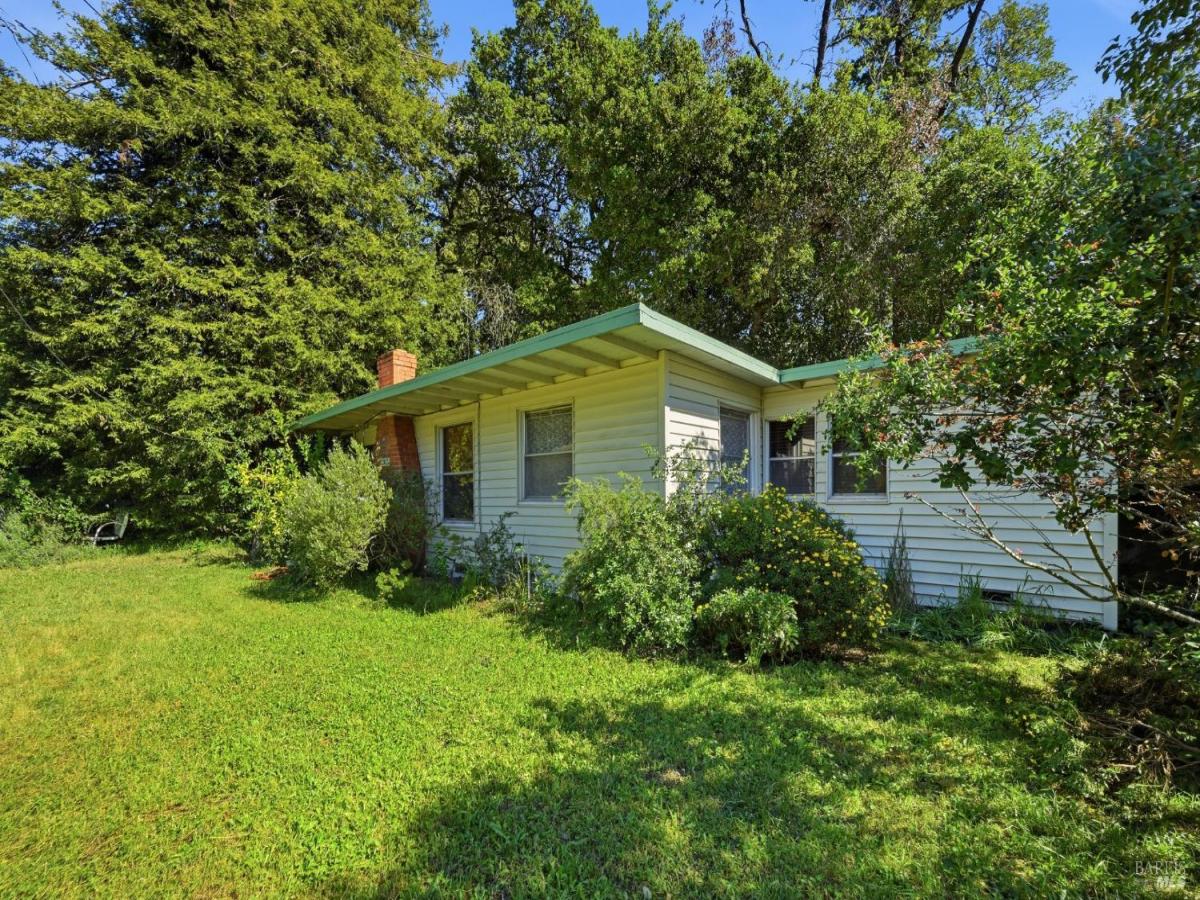 MLS #326024006 img 0