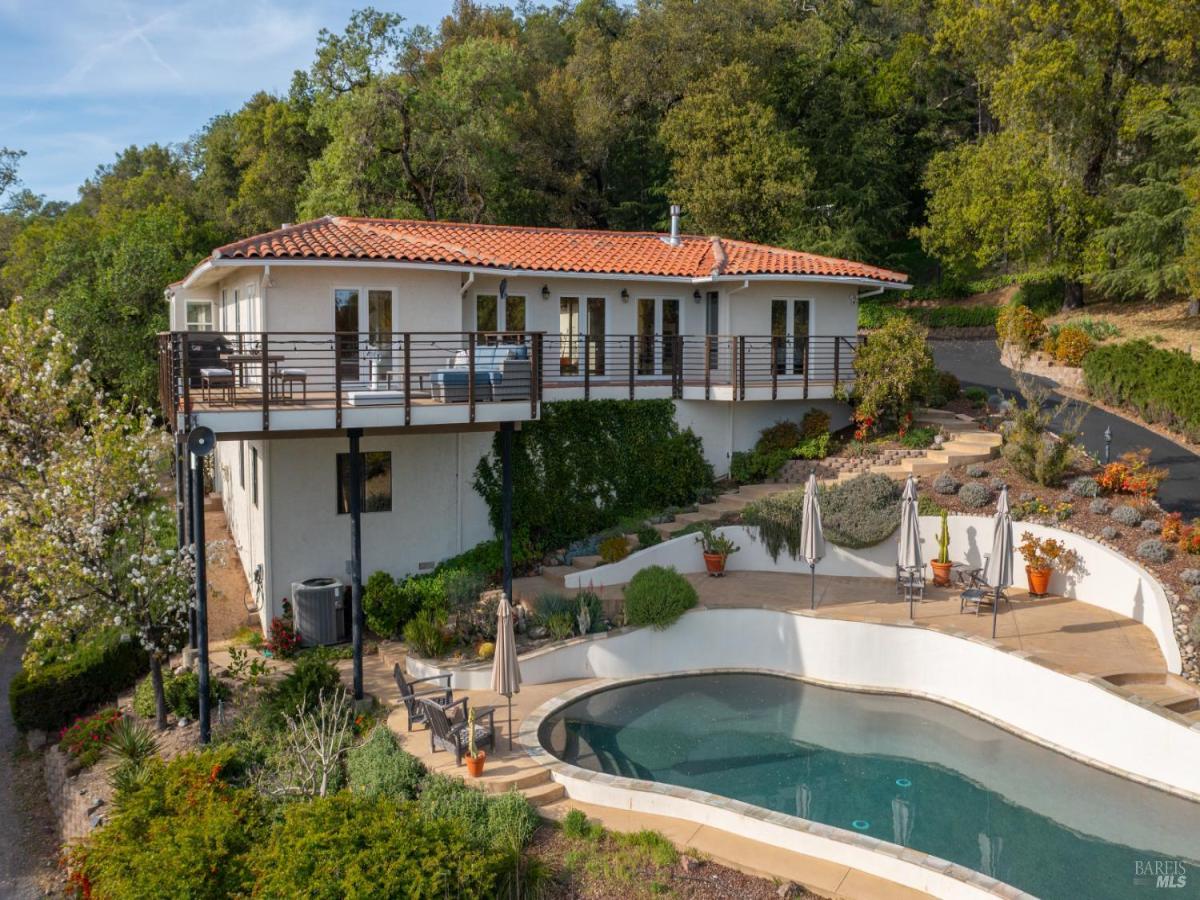 MLS #326024156 img 0