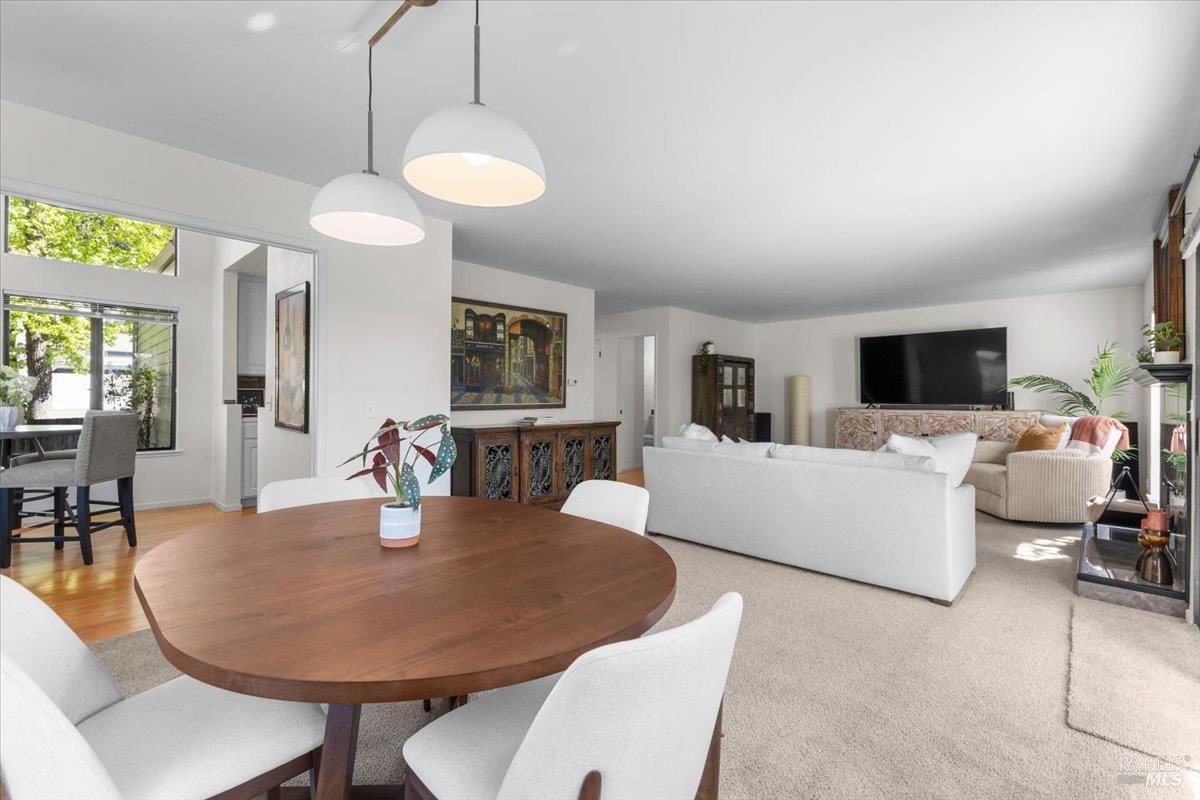 MLS #326024192 img 0