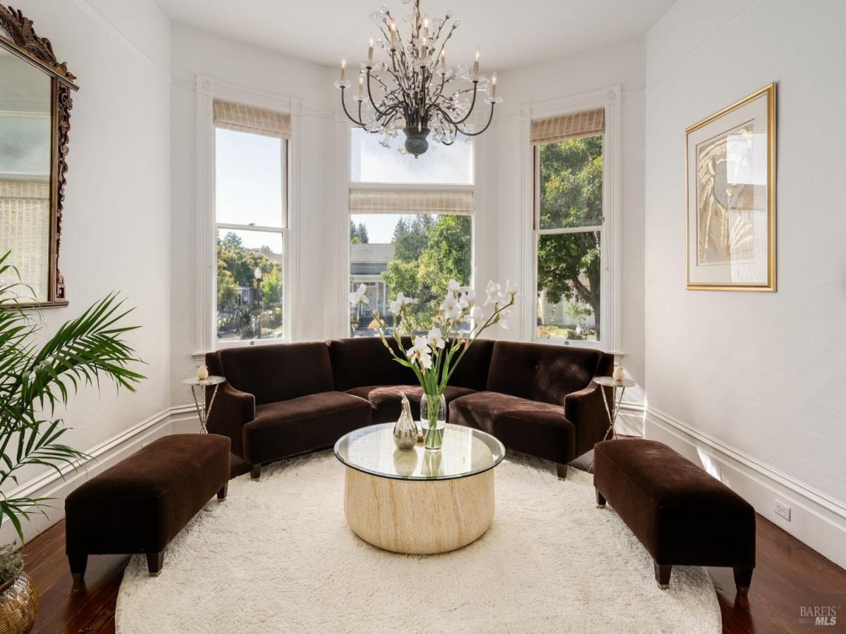 MLS #326024471 img 0