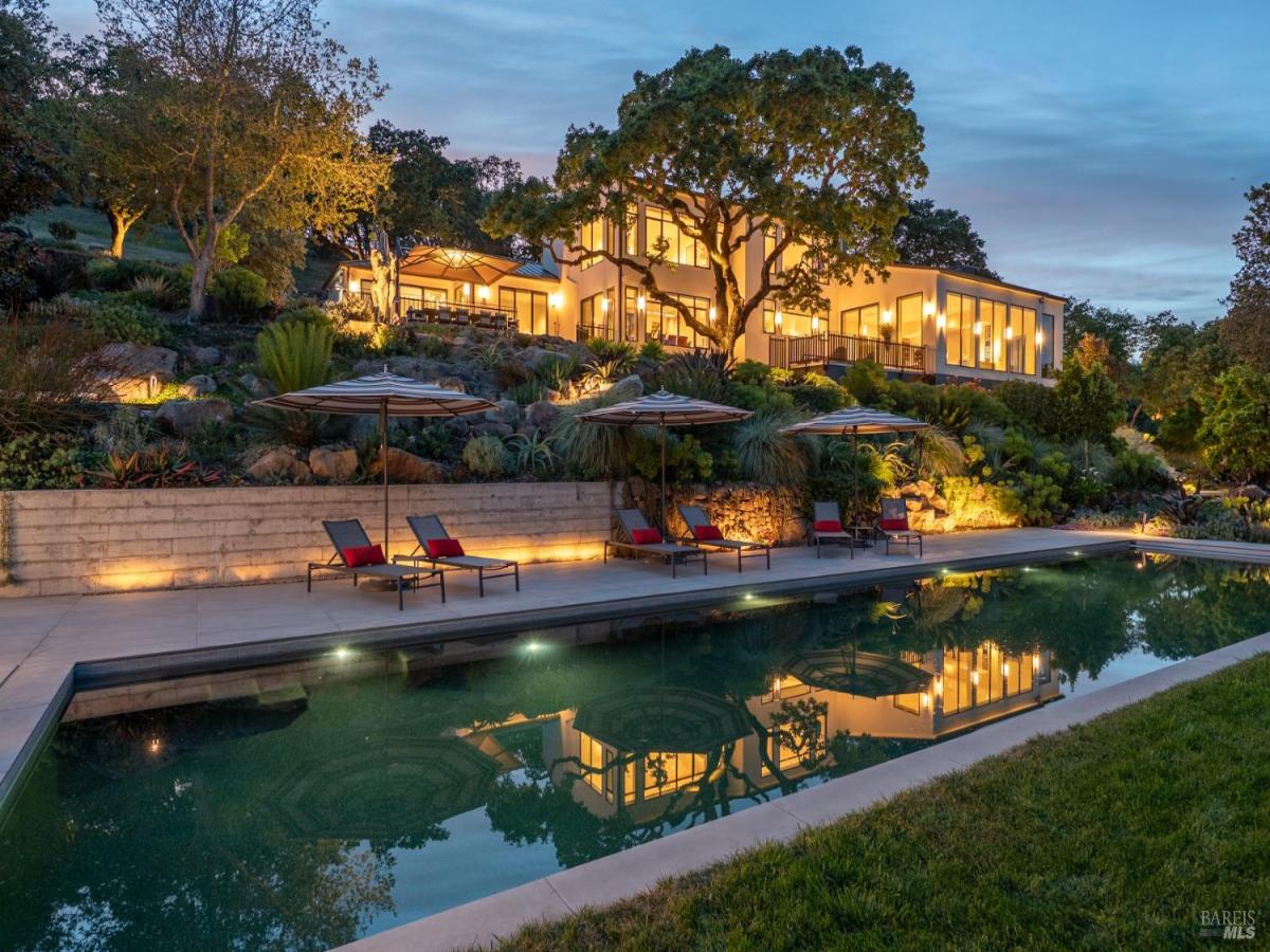 MLS #326024579 img 0