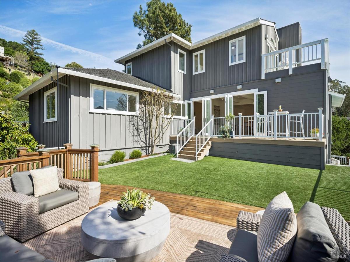 MLS #326024657 img 0