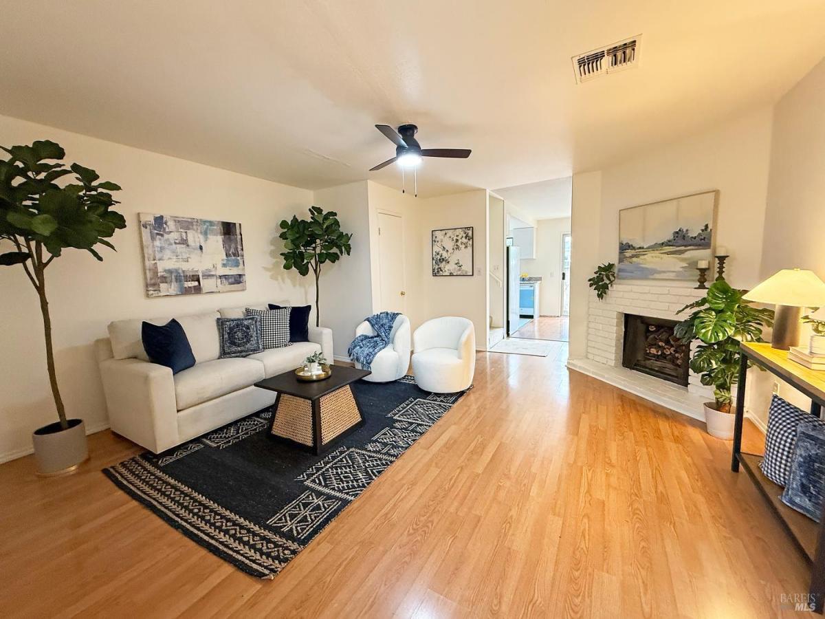 MLS #326024676 img 0