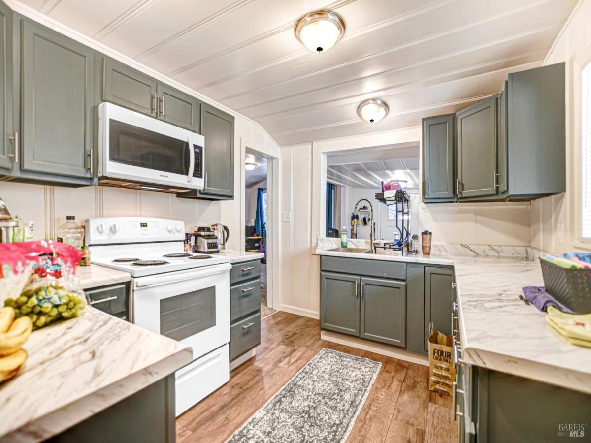 MLS #326024848 img 0