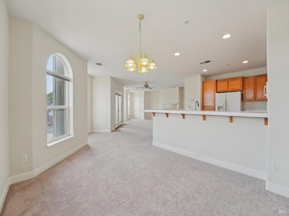 MLS #326025082 img 0