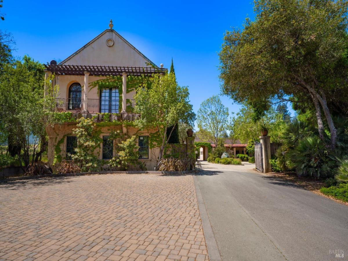 MLS #326025143 img 0