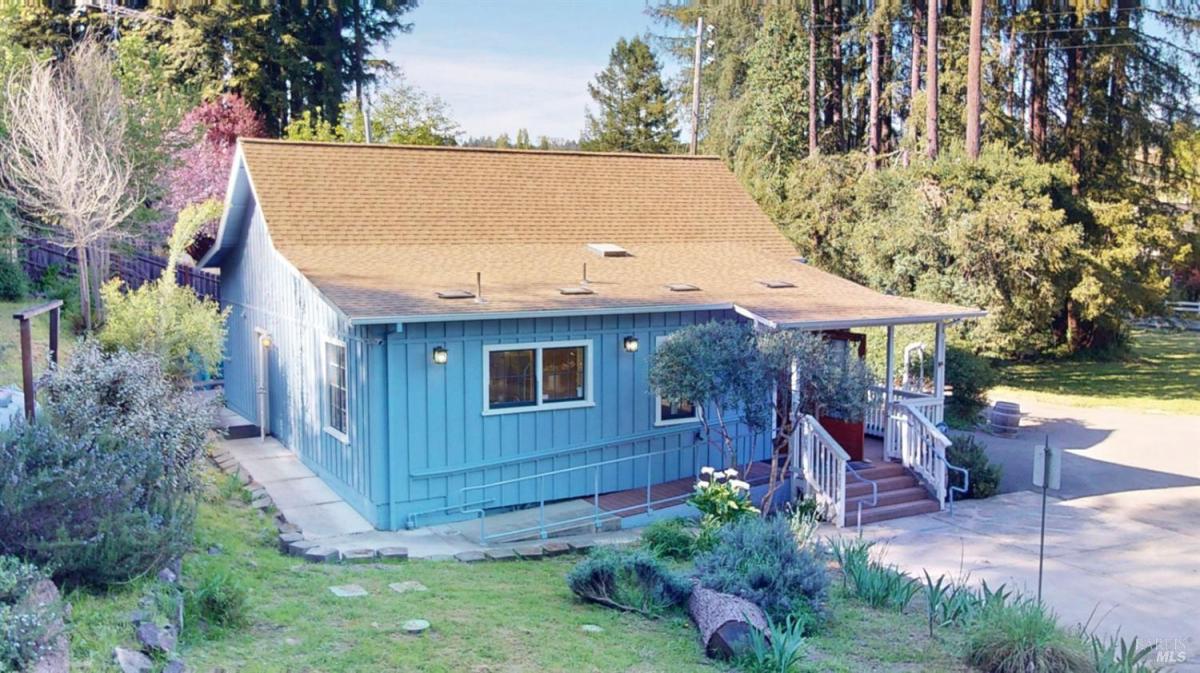 MLS #326025182 img 0