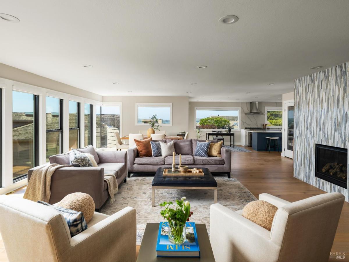 MLS #326025326 img 0