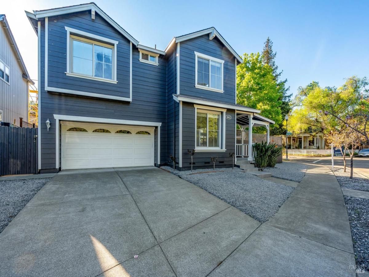 MLS #326025340 img 0