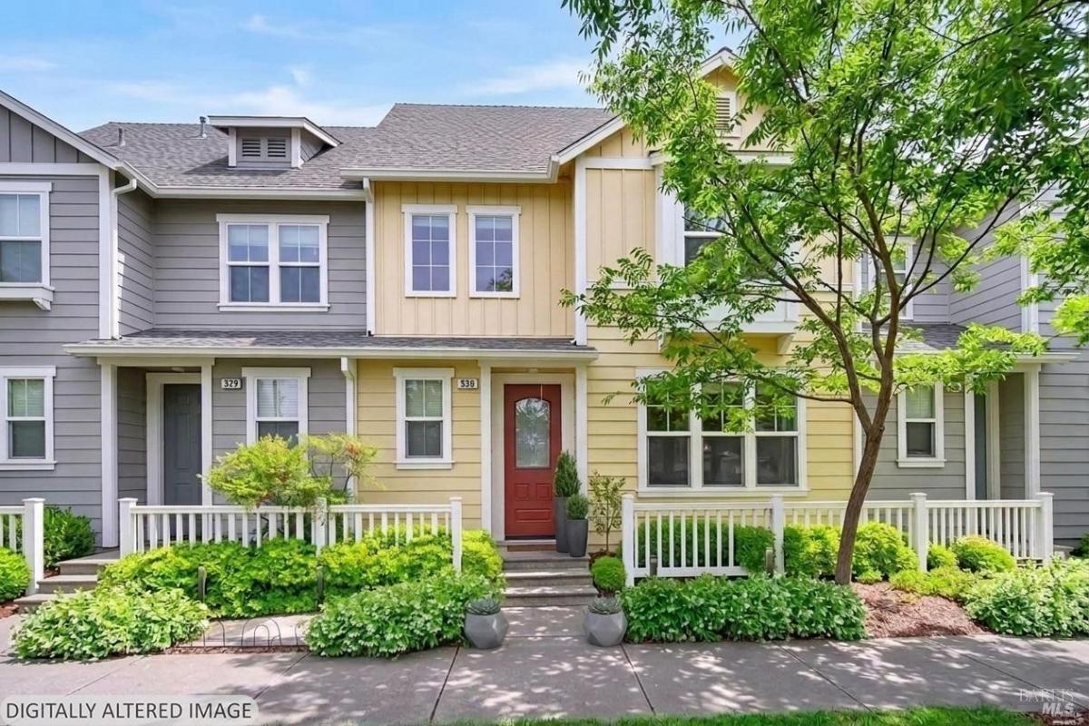 MLS #326025430 img 0