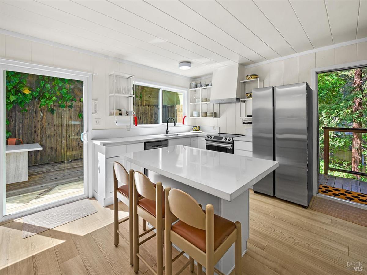 MLS #326025785 img 0