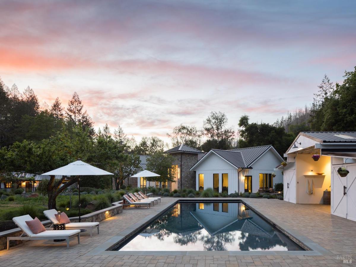 MLS #326025838 img 0