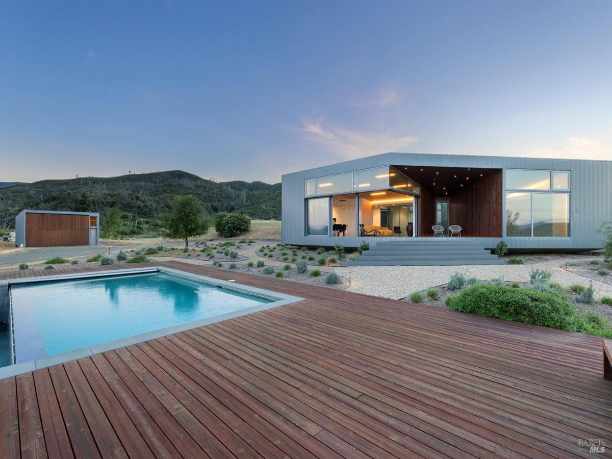 MLS #326025960 img 0