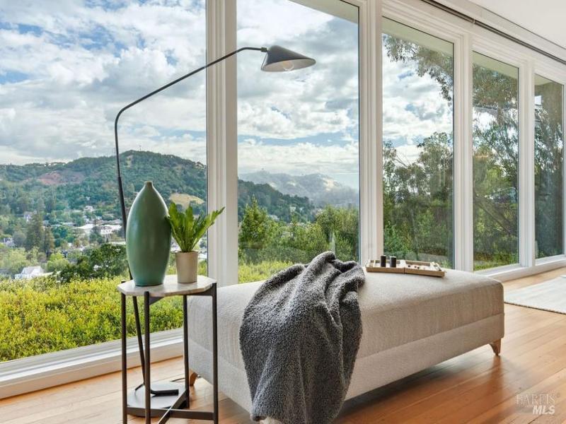 MLS #326026163 img 0