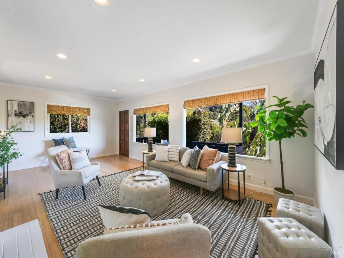 MLS #326026202 img 0