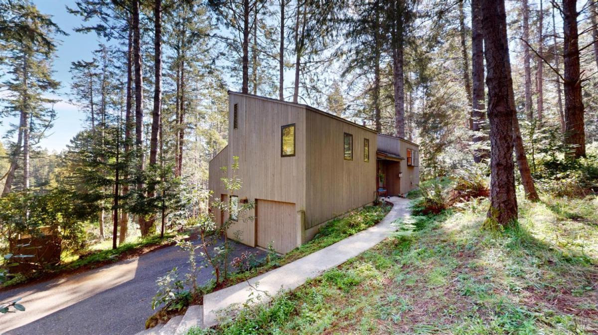 MLS #326026371 img 0