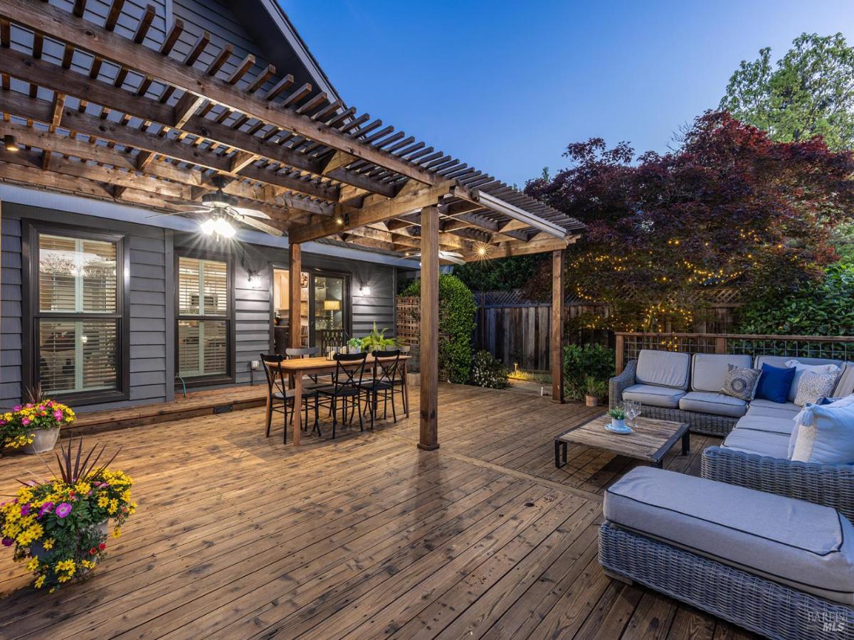 MLS #326026448 img 0