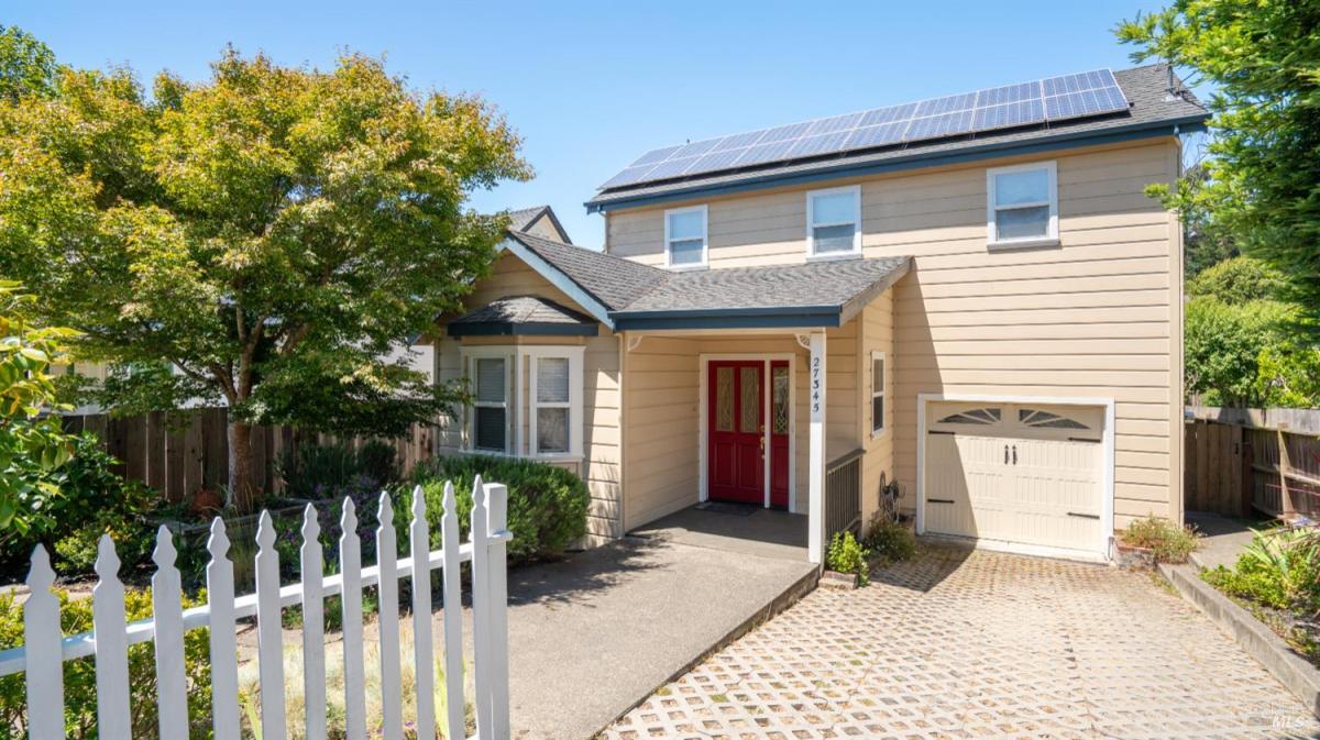 MLS #326026646 img 0