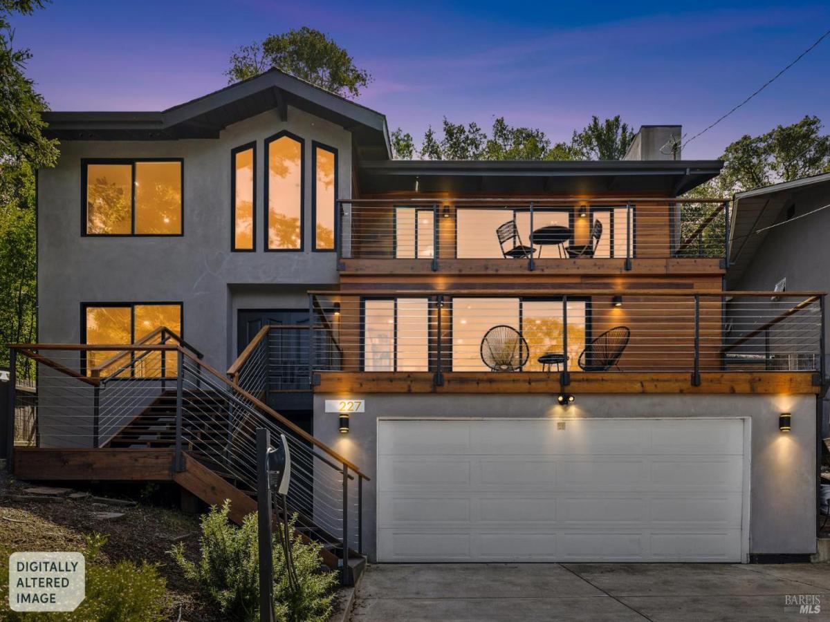 MLS #326026745 img 0