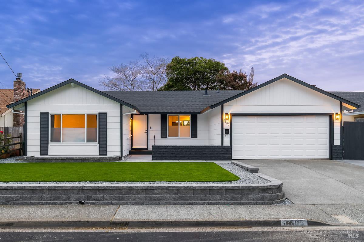 MLS #326027220 img 0