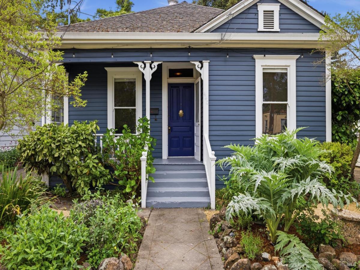 MLS #326027693 img 0